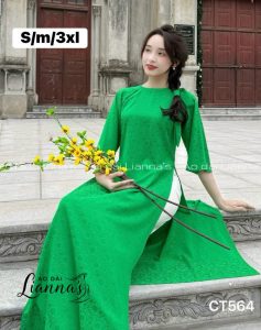 Áo dài suông gấm tơ hoa cúc