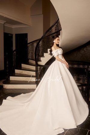 Váy cưới trơn trễ vai kiotviet 03ec997790f7ca34bd4aa4f7dd1ca99b