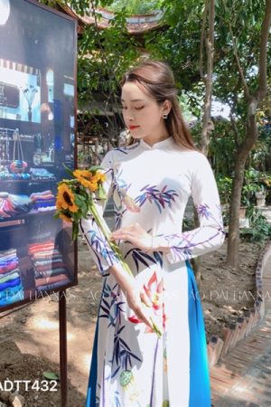 AD truyềh thống hoa sen lá trúc phối váy kiotviet 3db89852f27d2d9c65be08f344970afb